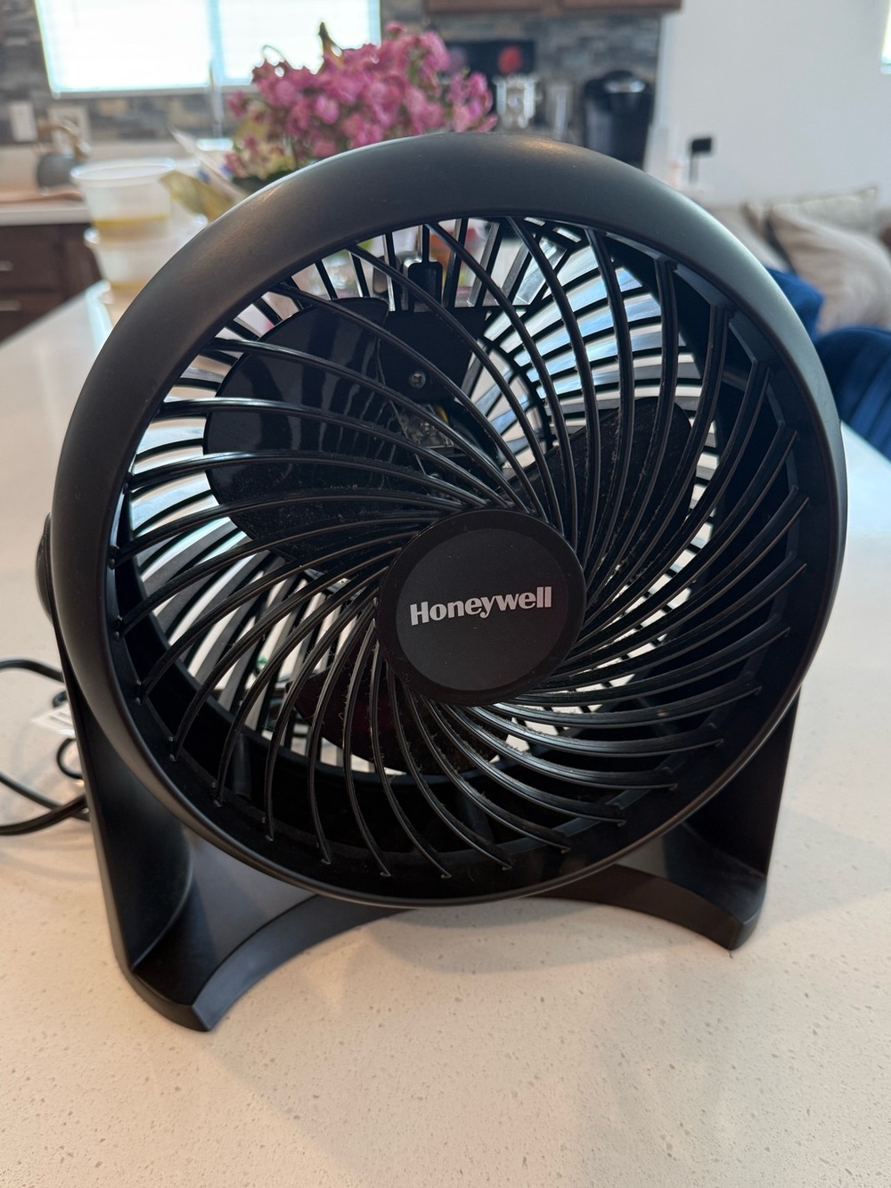 Honeywell Black Compact Desk Fan - Personal Air Circulator